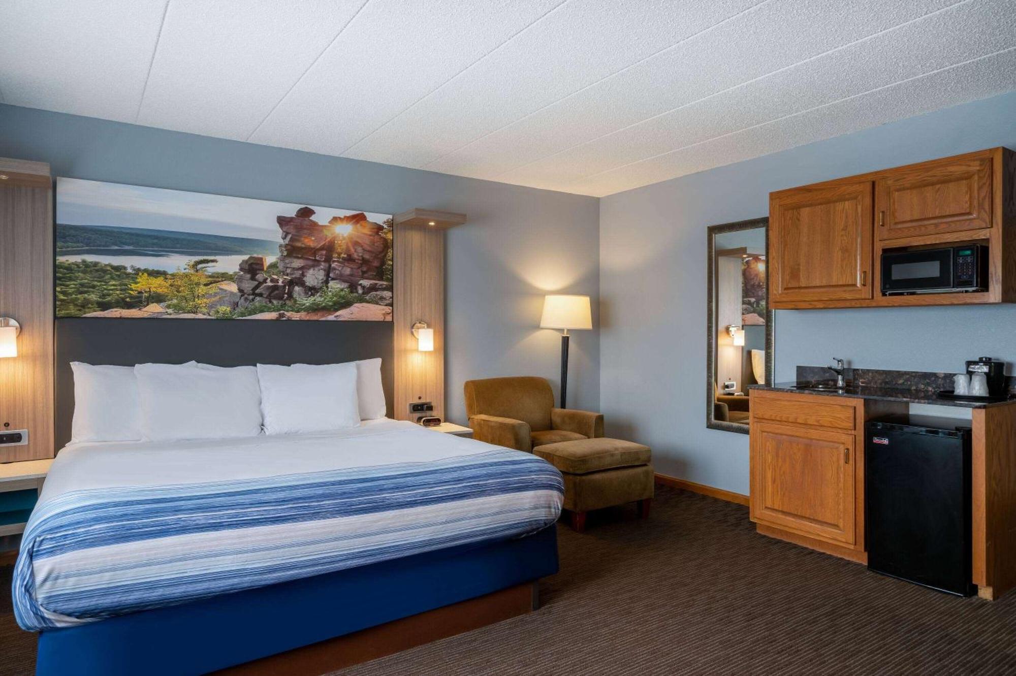 Americinn By Wyndham Eau Claire Exterior photo
